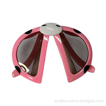 Foldable Polarized 3D Glasses for Passive Cinema System